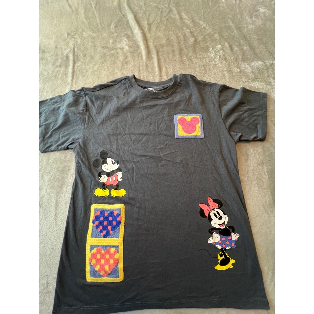Disney Mickey Minnie Mouse T-Shirt Women Small Gray Graphic Crochet Patch Tee